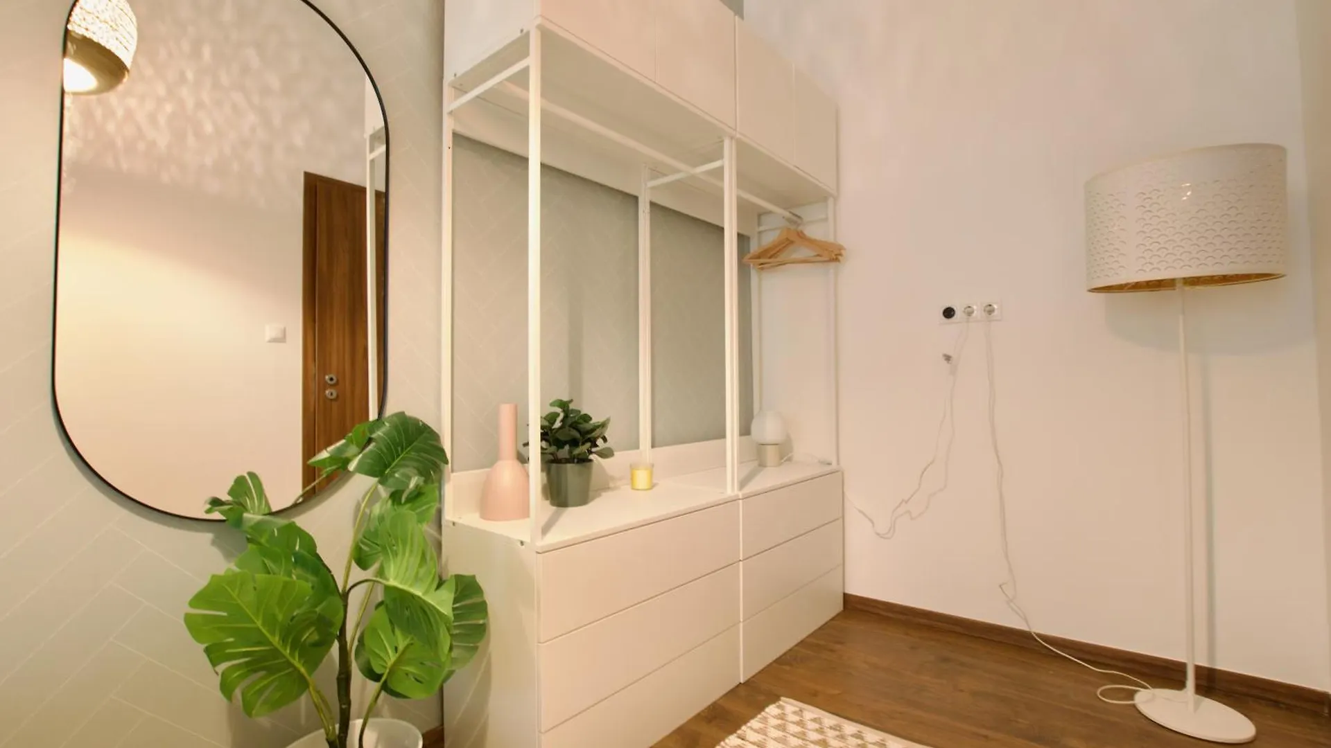 Premium Apartment By Hi5- Voeroesmarty Street Budapest 0*,
