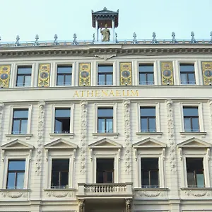 Maverick Athenaeum Vandrerhjem